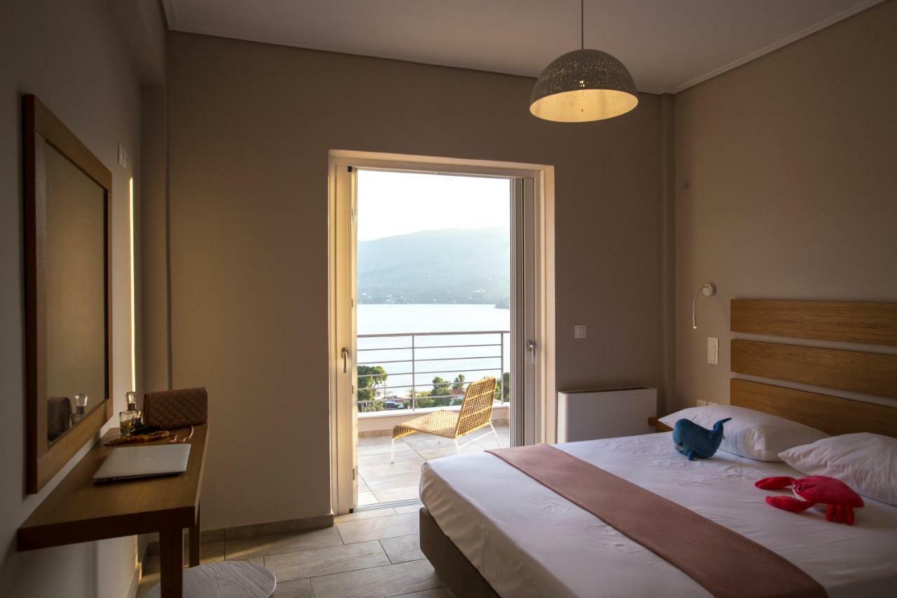 Kalavria Luxury Suites - Magnificent Sea View Of Poros Poros Town Exterior foto