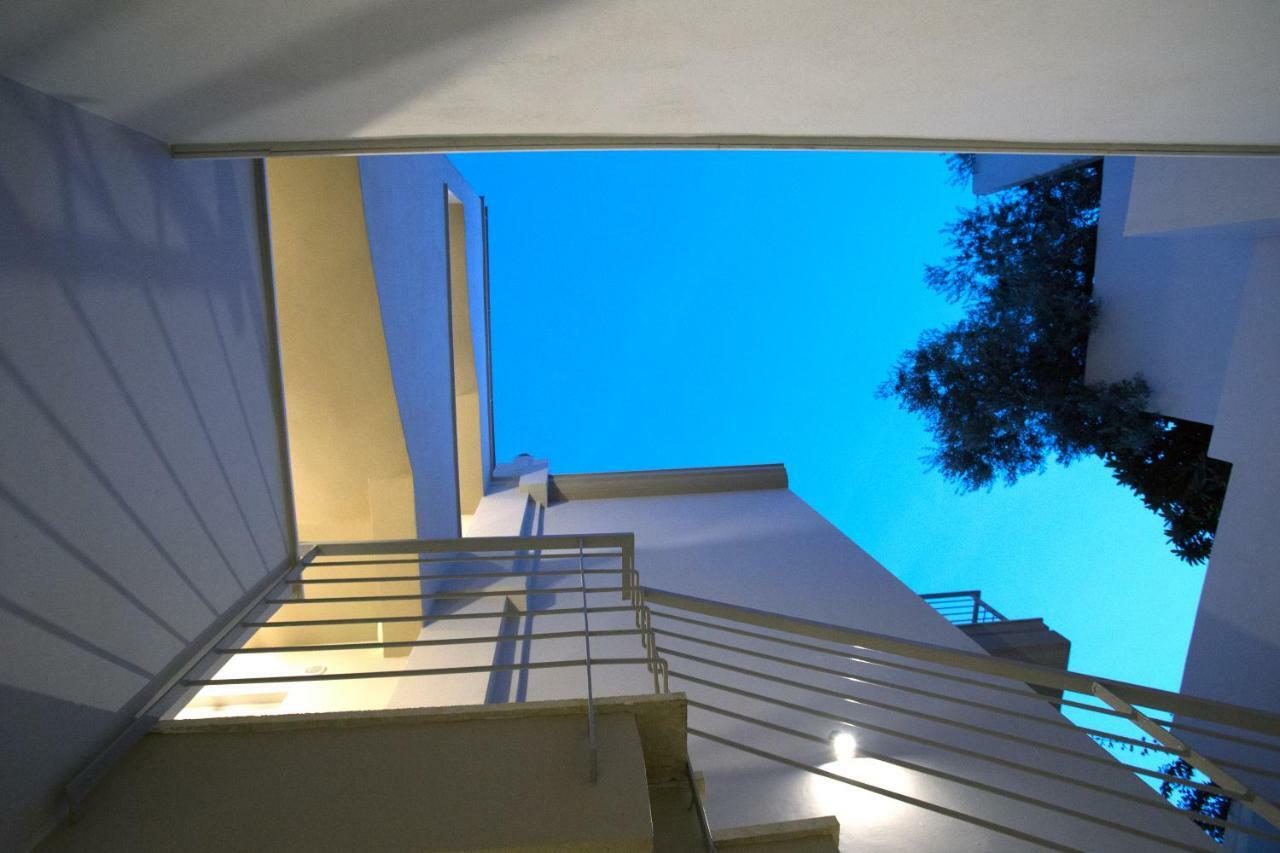 Kalavria Luxury Suites - Magnificent Sea View Of Poros Poros Town Exterior foto