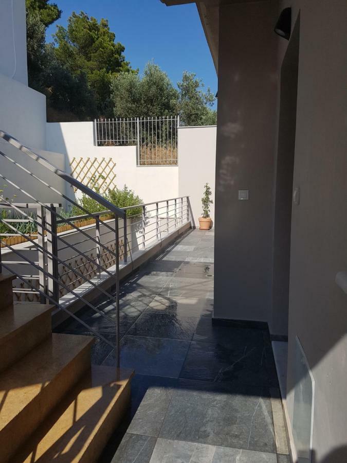 Kalavria Luxury Suites - Magnificent Sea View Of Poros Poros Town Exterior foto